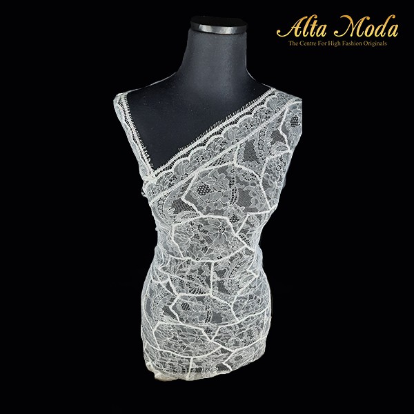 

Alta Moda Brokat Kebaya Motif Geometric White Floral