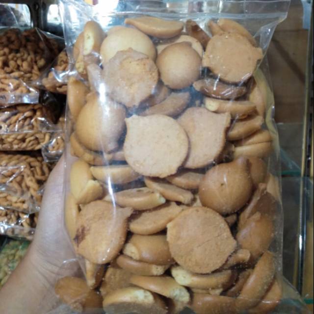 

Camilan Eggmoon Kiloan 250gr - Biskuit eggmoon 250gr
