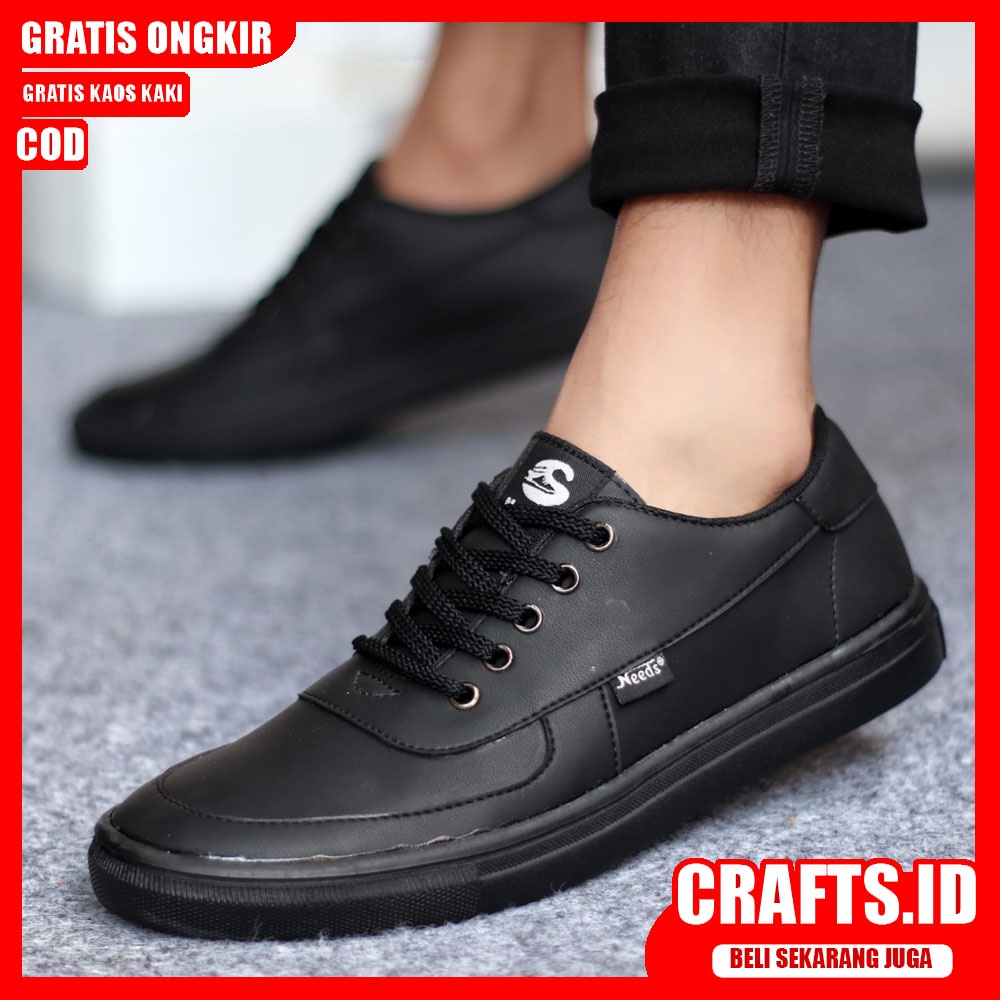 CRAFTS X NEEDS Sepatu Sneaker Pria Kulit Syntetic Original Sepatu Pria Casual Kerja Kuliah Kondangan Sepatu Kasual Sneakers Cassual Cowok Hitam Santai Sepatu Sekolah Keren Nyaman