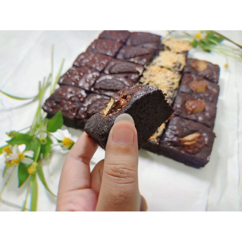 

brownies sekat/ fudgy brownis ukuran 20 x 20 cm