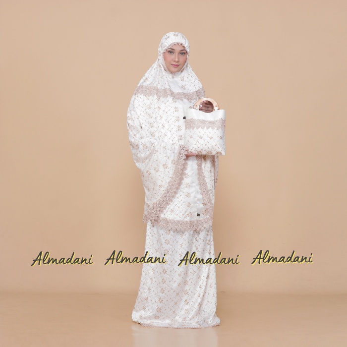 Mukena Dewasa Sutra Millo Prada Mewah Renda Kalung Full Bordir