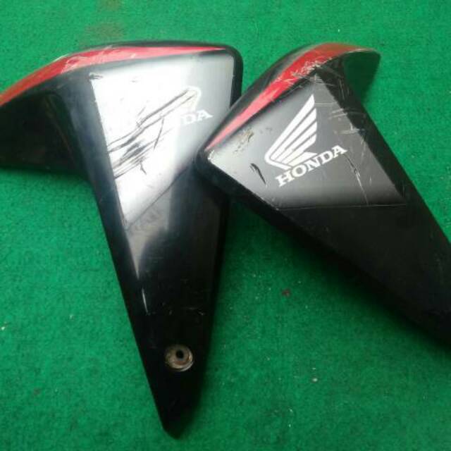 Sayap tangki megapro new mono original