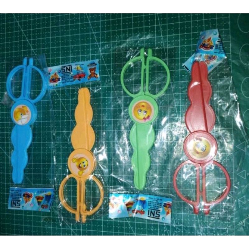 

mainan gunting kertas perbiji murah