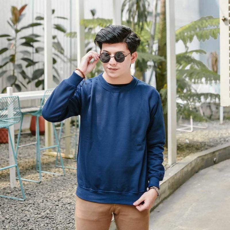 Sweater crewneck polos warna navi