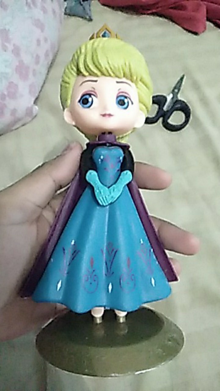 Topper Kue Desain Princess Elsa Frozen Untuk Ulang Tahun