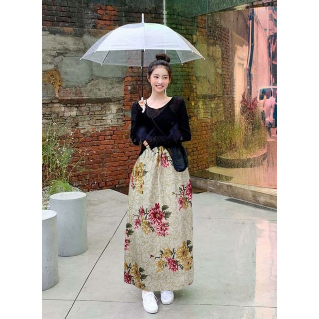 IZANY Rok Panjang Maxi Skirt-CHRISANT ON GREEN