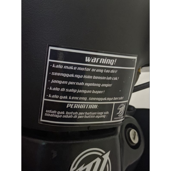 

STIKER DELER