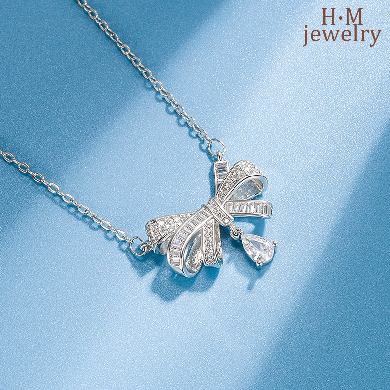 Kalung Rantai Dengan Liontin Pita Aksen Berlian Imitasi AAA Untuk Wanita