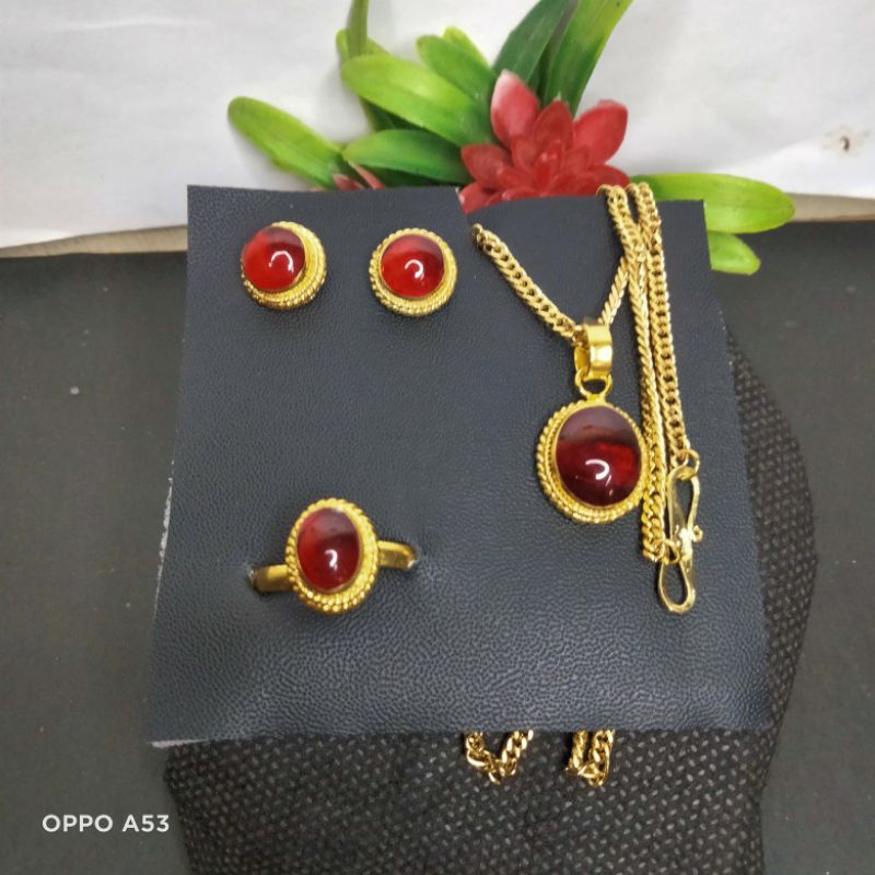 Kalung titanium liontin Kuningan  lengkap