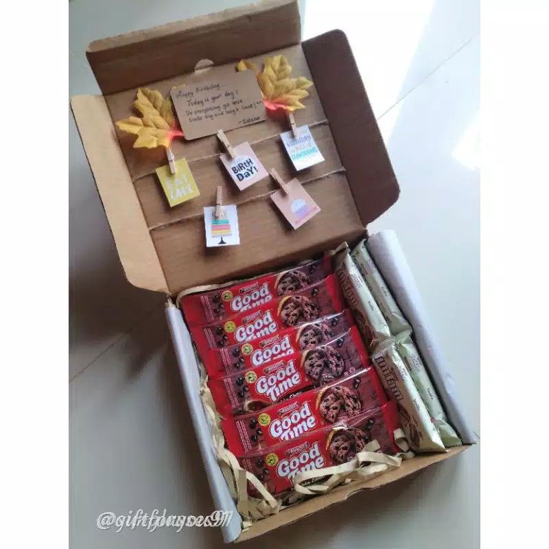 

Snack Box Foto /giftbox hampers