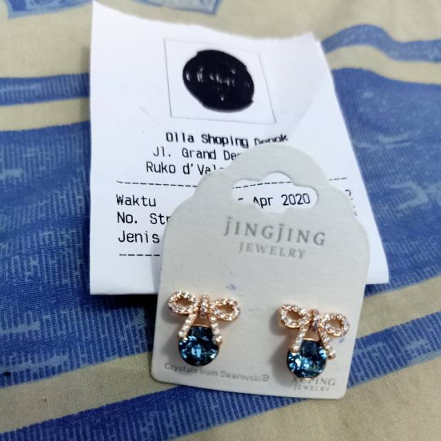 Anting tusuk pita OSD