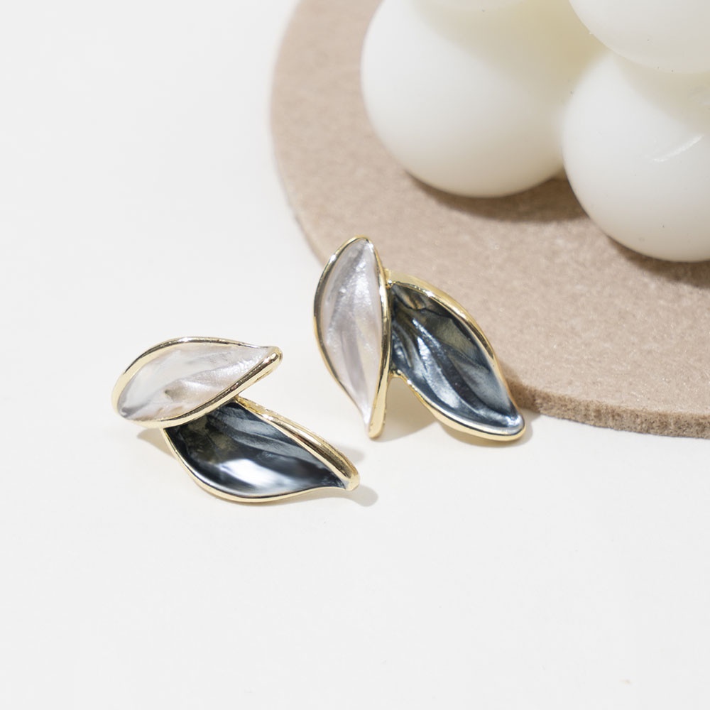 【COD Tangding】Leaf Shape Ear Stud Fashion Accessories Earrings Women Jewelry