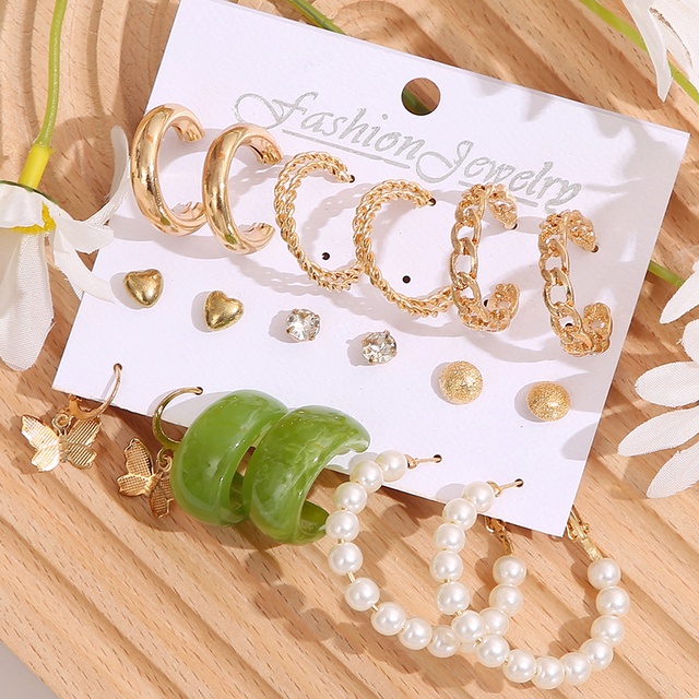 YEEZII Set Anting Stud Hias Liontin Kupu-Kupu Rumbai Mutiara Bahan Resin Warna Emas Perak Gaya Retro Untuk Wanita