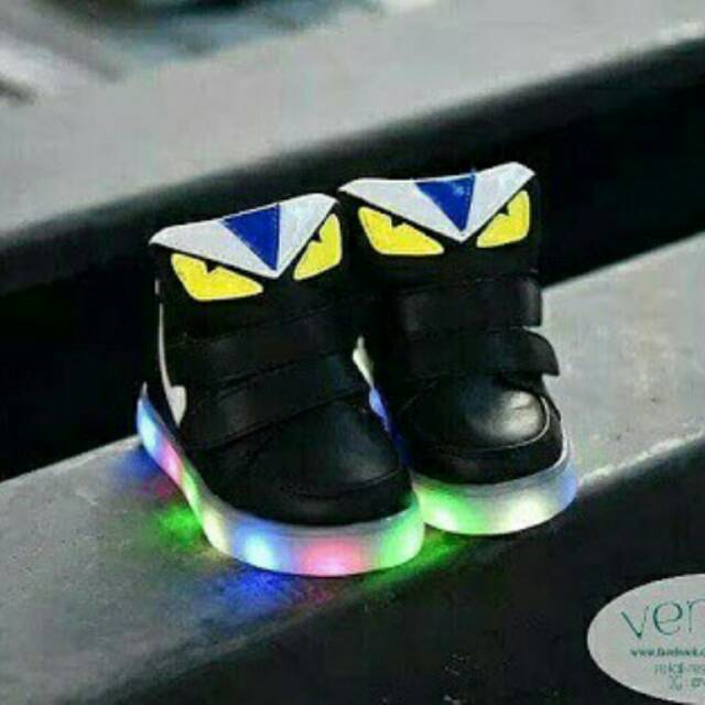 Sepatu LED Fendi Monster Black