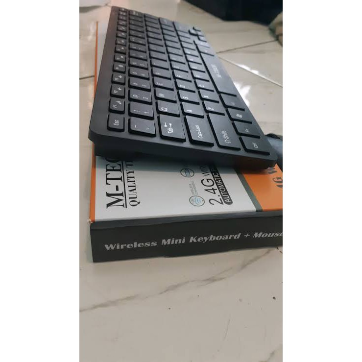 M-Tech STK-03 Wireless Mini Keyboard Mouse -- FREE Silicon - Mousepad