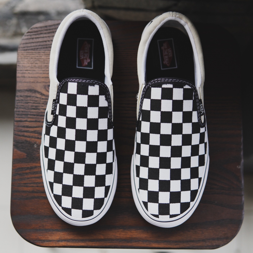 Bisa bayar di tempat!! Sepatu Sneakers Pria vans motif slip on catur cocok buat traveling dan outdoor motif trendy kekinian