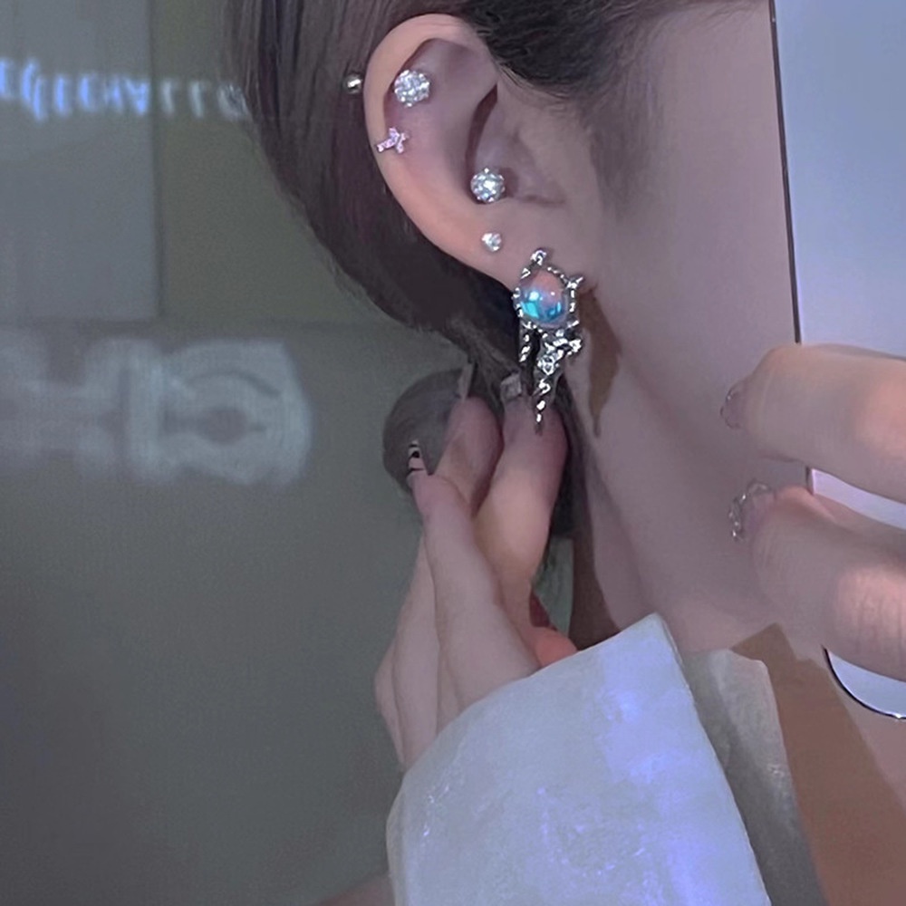 Frigid Anting Tusuk Asimetris Aksen Batu Moonstone Gaya Perancis Untuk Wanita