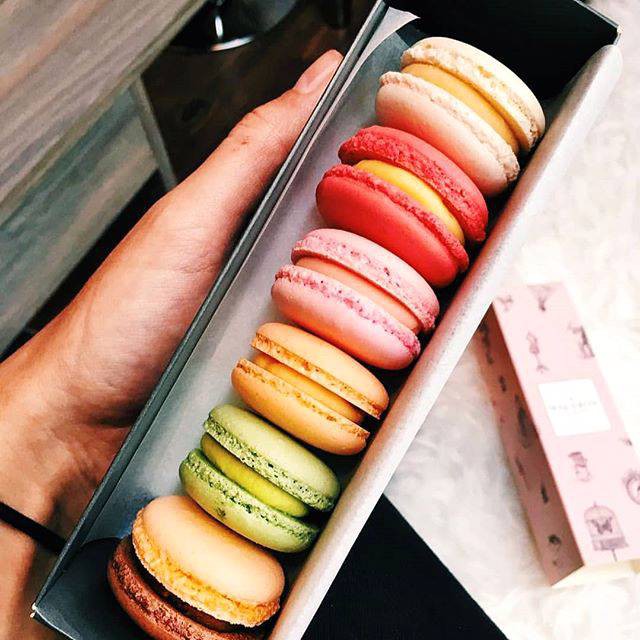 

MACARON BESAR REGULER SPECIAL 1 BOX ISI 6 TEPUNG ALMOND ASLI #MACO