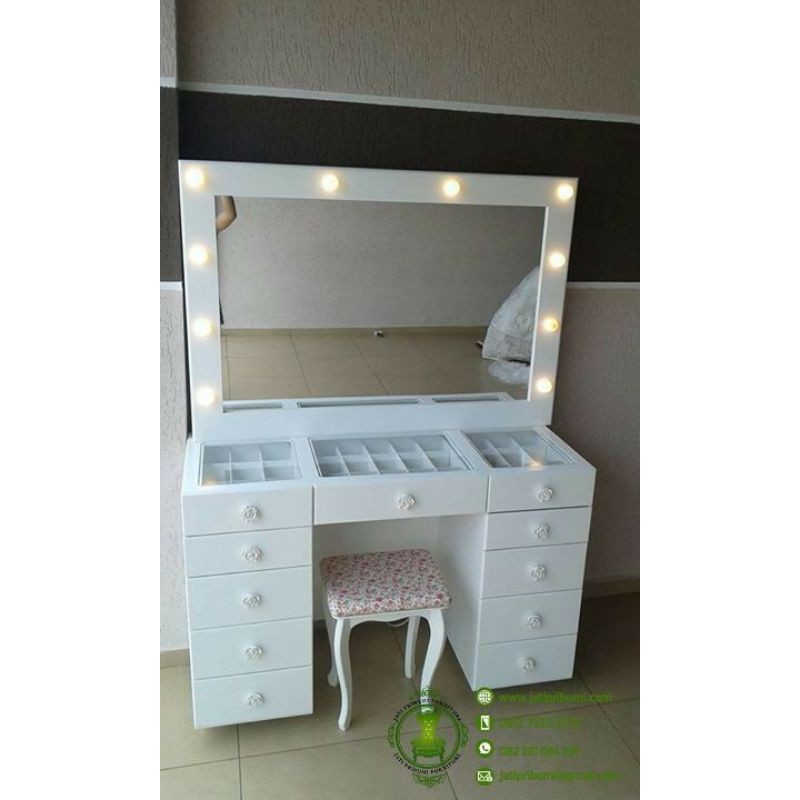 Meja Rias HPL Lampu Led