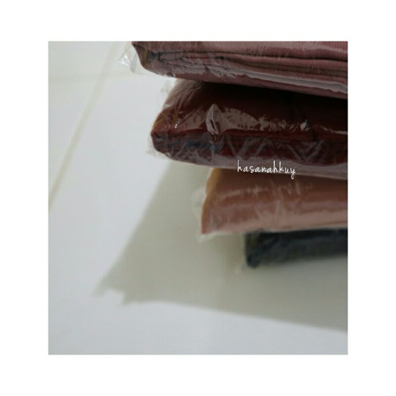 JILBAB WOLFIS SEGIEMPAT PREMIUM / JILBAB WOOLPEACH SQUARE PREMIUM
