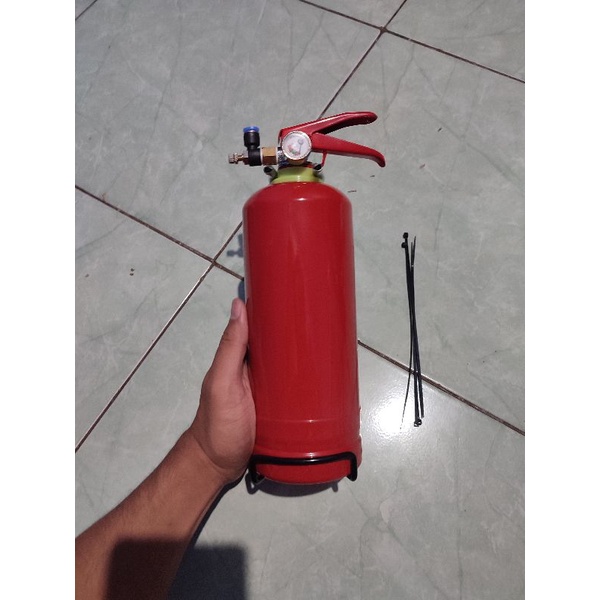 tabung co2 apar 1kg termasuk regulator co2 diy aquascape seperti gambar