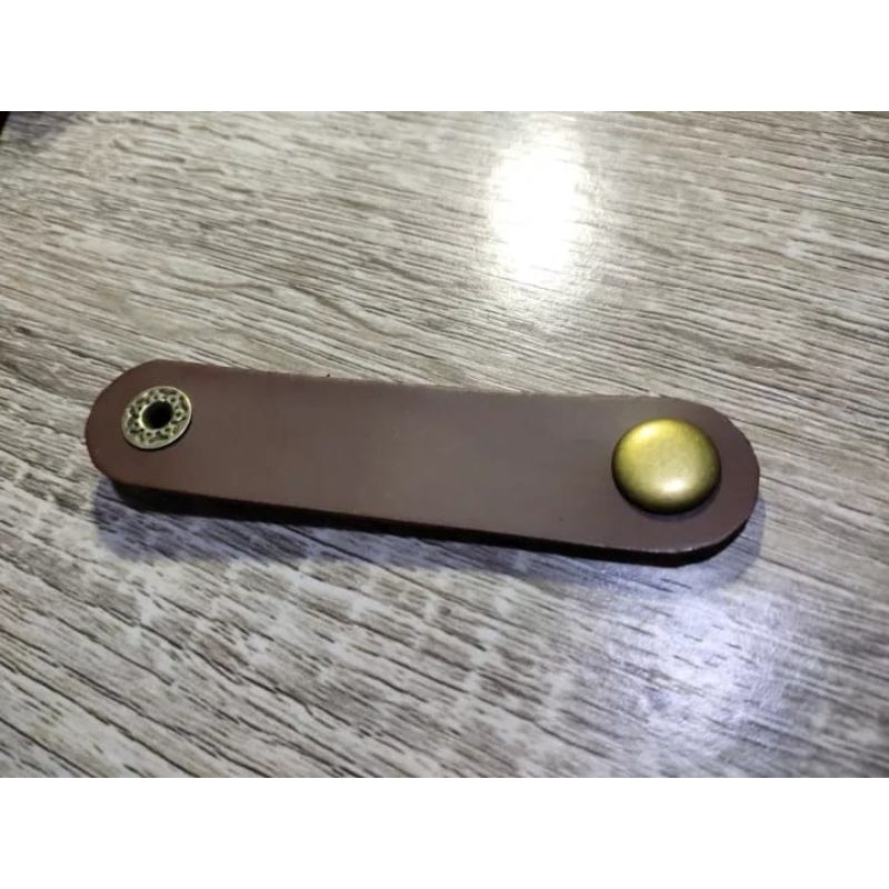 klip kabel Bahan kulit