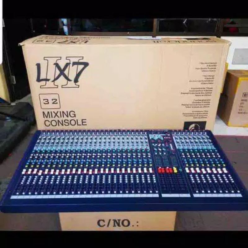 Mixer soundcraft LX7ii mixer soundcraft 32 channel
