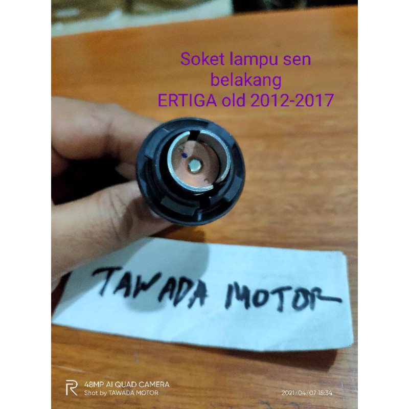 SOKET FITTING LAMPU SEN SEIN BELAKANG SUZUKI ERTIGA OLD 2012-2017