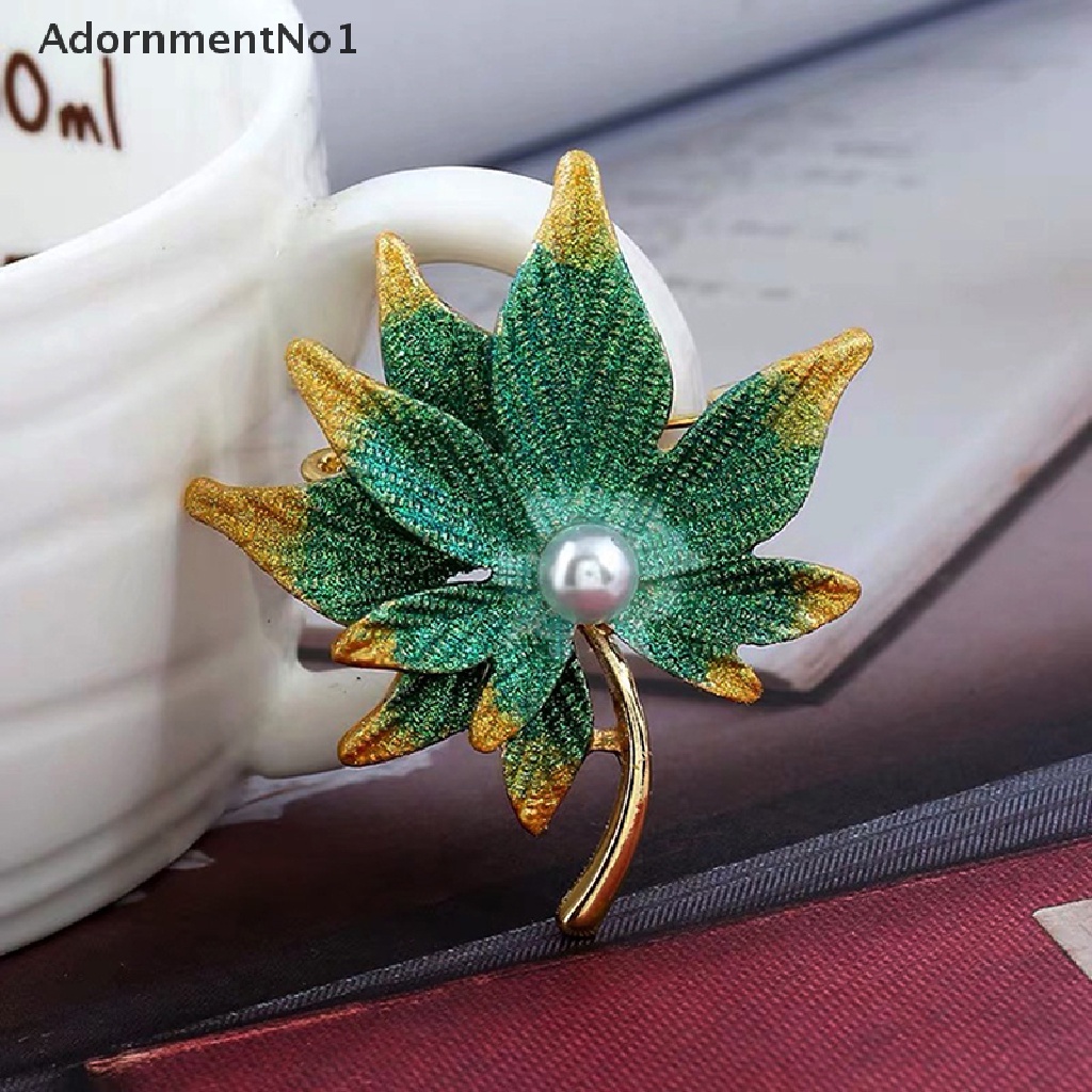 (AdornmentNo1) Pin / Bros Daun Maple Aksen Kristal + Mutiara Imitasi Untuk Aksesoris Pakaian Wanita