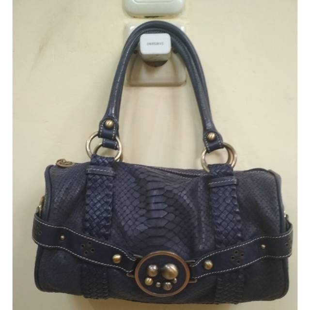 tas handbag ESQUIRE original
made in Italy 
kulit u lar 
size 26x21cm