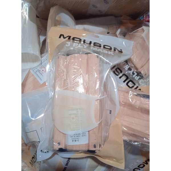 Masker Earloop 3ply Mouson Warna Peach Dan Nude Green  Kemasan Pack Isi 50pcs