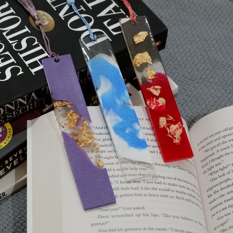 

Resin bookmark // Pembatas buku resin - custom warna
