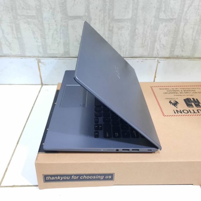 Laptop Asus A409FJ Cor i7-8565 Gen 8 Ram 8GB SSD 512GB Nvdia Geforce MX230 2GB FHD 1920X1080