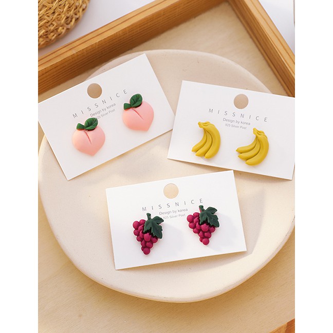 LRC Anting Tusuk Fashion Peach Grape Banana Peach Resin Alloy Earrings K7009