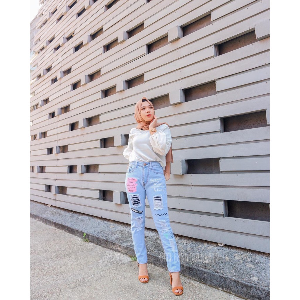 GFS LY REASONS BOYFRIEND JEANS