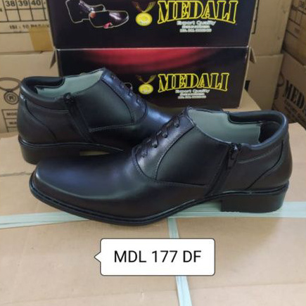 Sepatu kulit pria PDH semi boots Polri TNI security guard PNS sepatu kerja formal tampil lebih keren