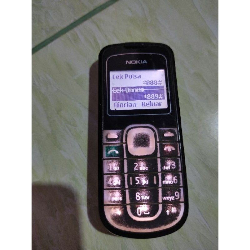 Nokia 1202 - 2 hp jadul