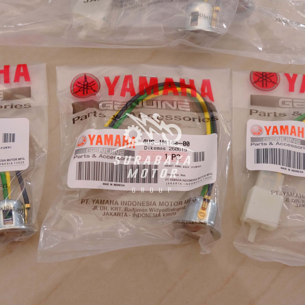 Soket Fitting Lampu Depan Sepeda Motor UNIVERSAL Yamaha 4US-H4140-00 Original ORI ASLI