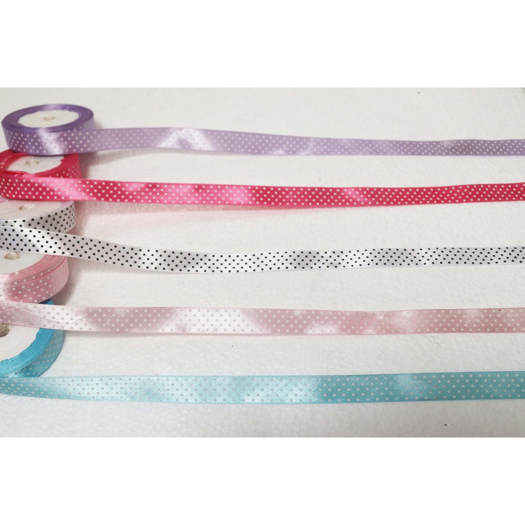 

Pita Satin Motif Polkadot