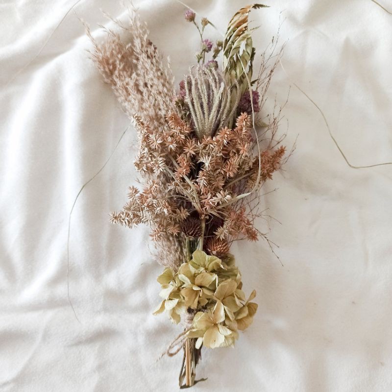 Dried Flower Arrangements Rangkaian Bunga Kering  Minimalis 