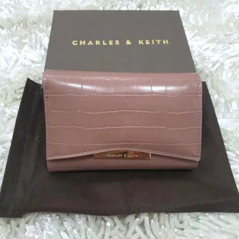 DOMPET CHARLES N KEITH