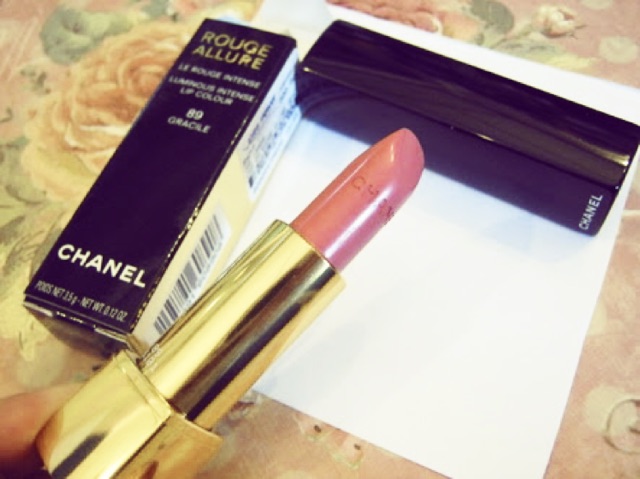 Lipstick Chanel rouge allure 90