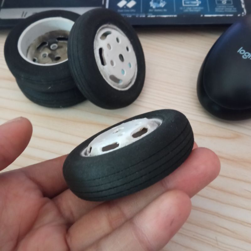 BAN + velg MINIATUR TRUK OLENG bisa buat GIGA, CANTER, RAGASA | BAN SPON