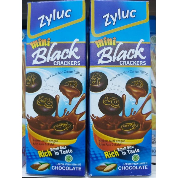 Biskitop Zyluc Mini Black Crackers isi Krim Coklat 45 Gram