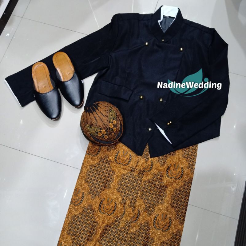 SET LENGKAP BAJU ADAT JAWA - SOLO (FREE BENGGOL BESKAP)
