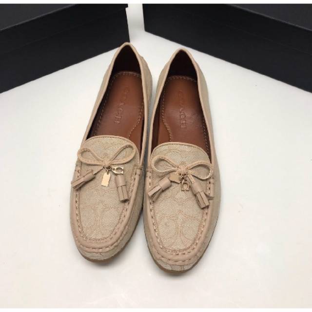 Sepatu Coach