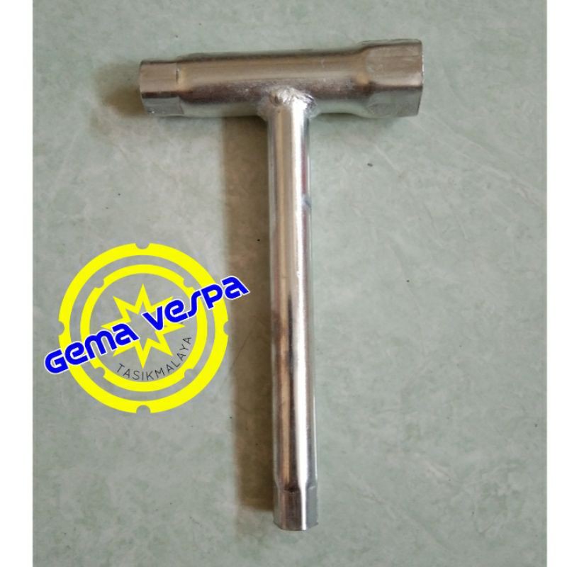 Kunci busi vespa Super PX Excel