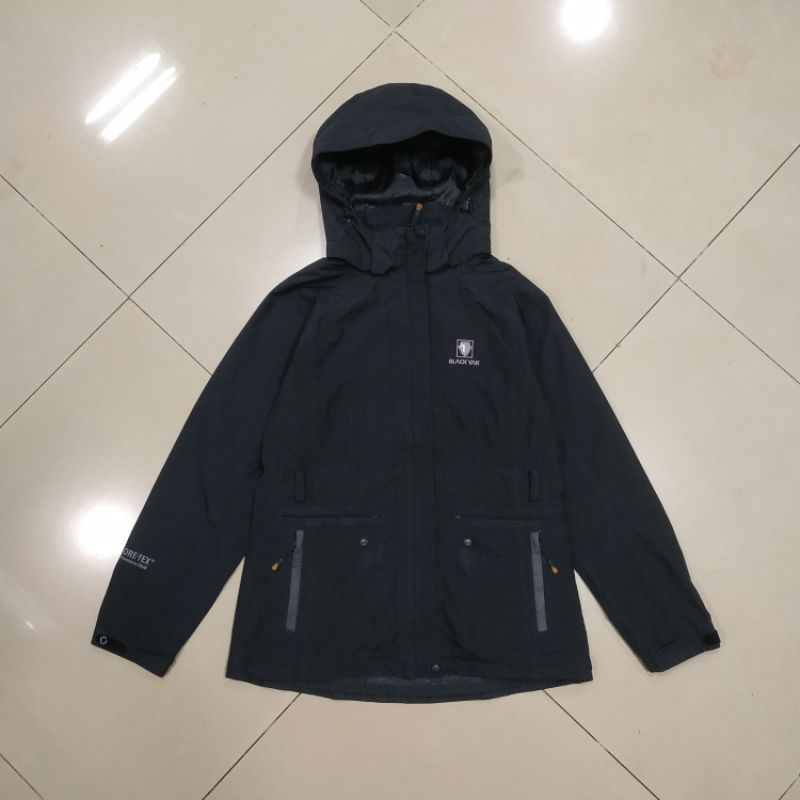 BLACK YAK / goretex