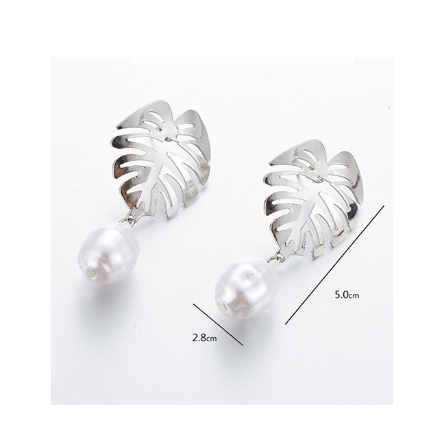 LRC Anting Tusuk Fashion Silver Alloy Openwork Leaf Pearl Earrings F91790