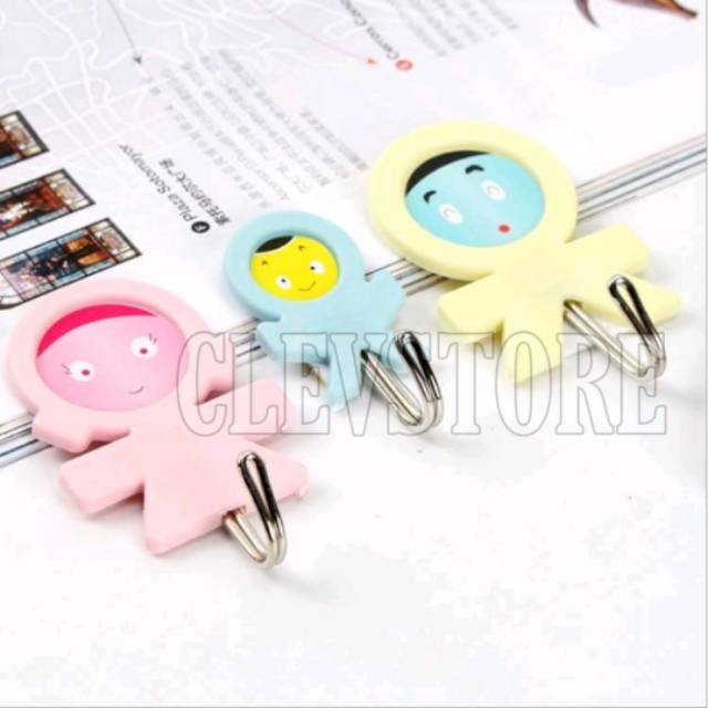 Gantungan baju Keluarga